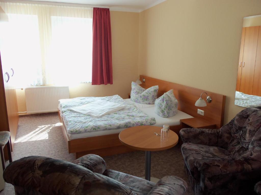 Hotel Garni Zum Goldenen Ring Quedlinburg Δωμάτιο φωτογραφία
